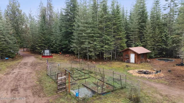 $379,900 | 346 Old Range Road, Clark Fork, ID 83811