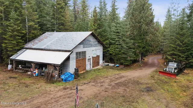 $379,900 | 346 Old Range Road, Clark Fork, ID 83811