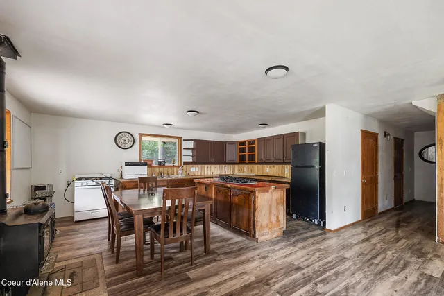 $379,900 | 346 Old Range Road, Clark Fork, ID 83811