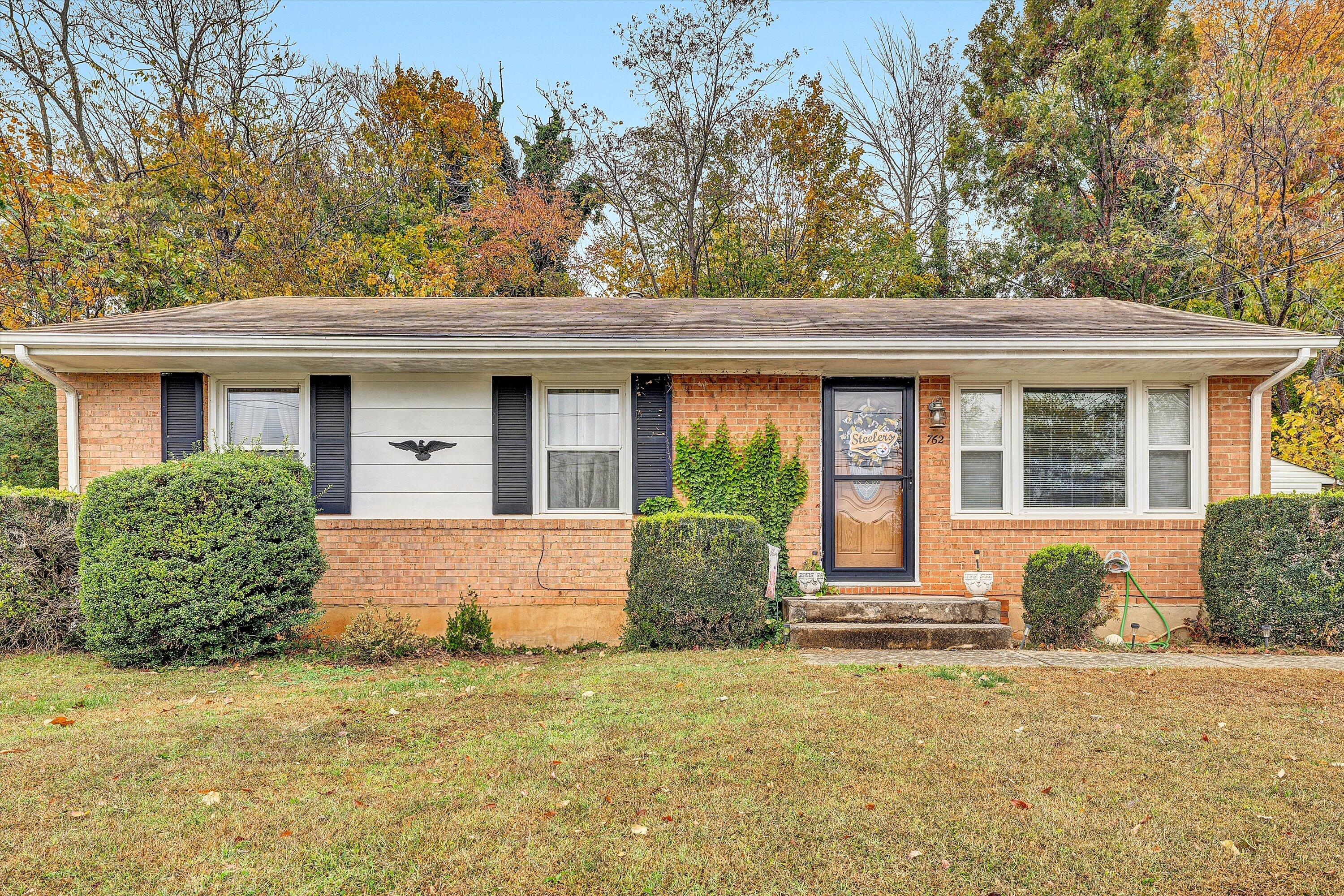 762 Kenyon Road Vinton, VA 24179 - Photo 4 of 34 04-SGP-06093