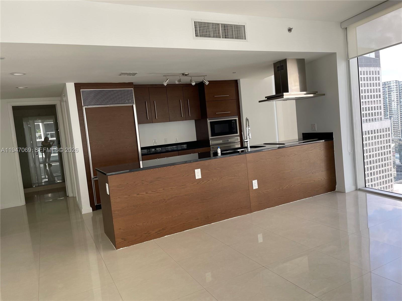 495 Brickell Avenue, Unit 3810 Miami, FL 33131 - Photo 15 of 21