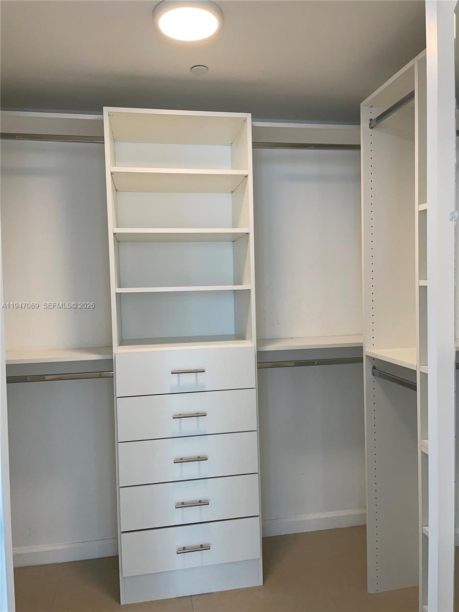 495 Brickell Avenue, Unit 3810 Miami, FL 33131 - Photo 9 of 21