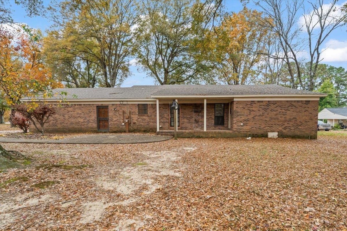 10060 Rosemark Road Atoka, TN 38004 - Photo 26 of 26 front view of house with a yard