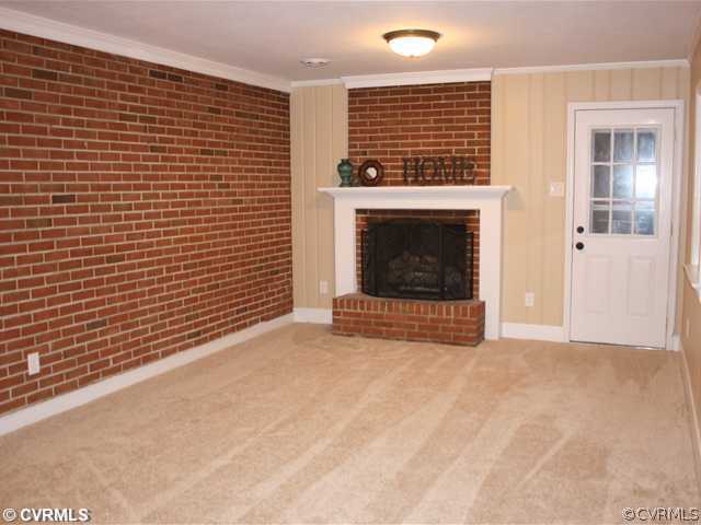 1219 Apex Road North Chesterfield, VA 23235 - Photo 3 of 10 Den/Family/Great Room