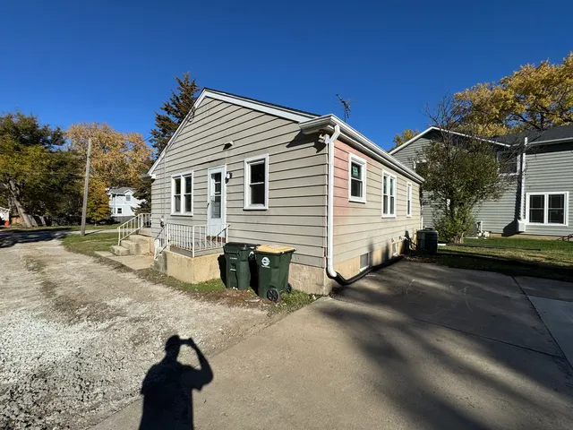 $2,400 | 29-w211 Calumet Avenue East, Warrenville, IL 60555