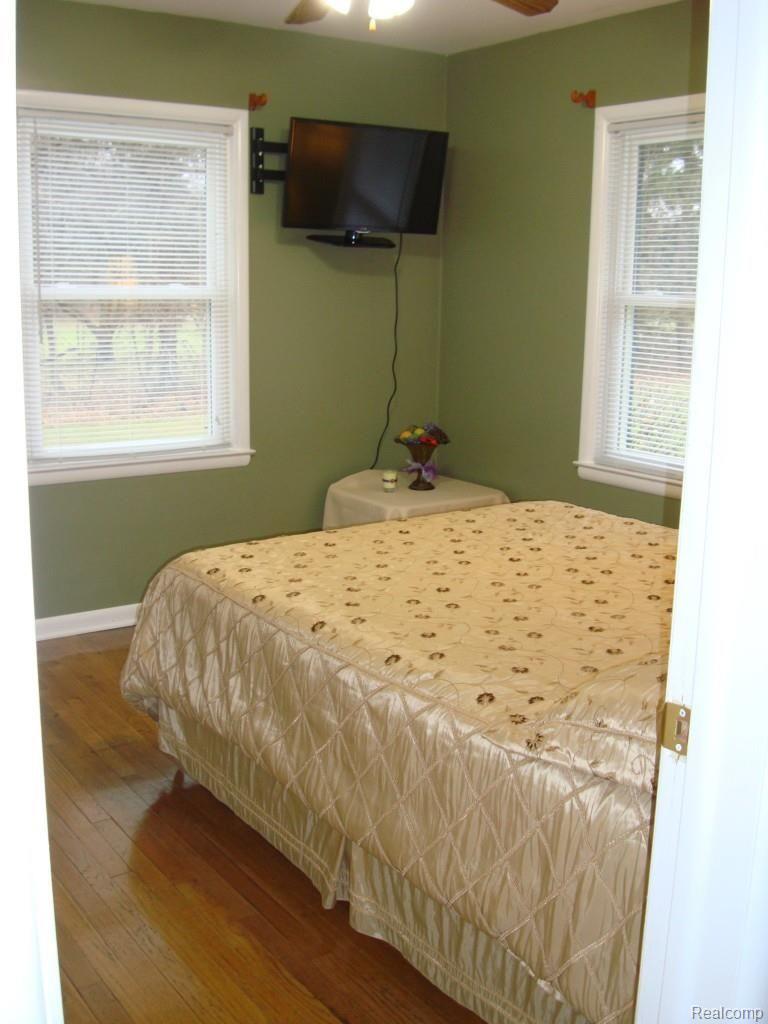 3536 Mason Road Howell, MI 48843 - Photo 12 of 25 Front Bedroom.jpg