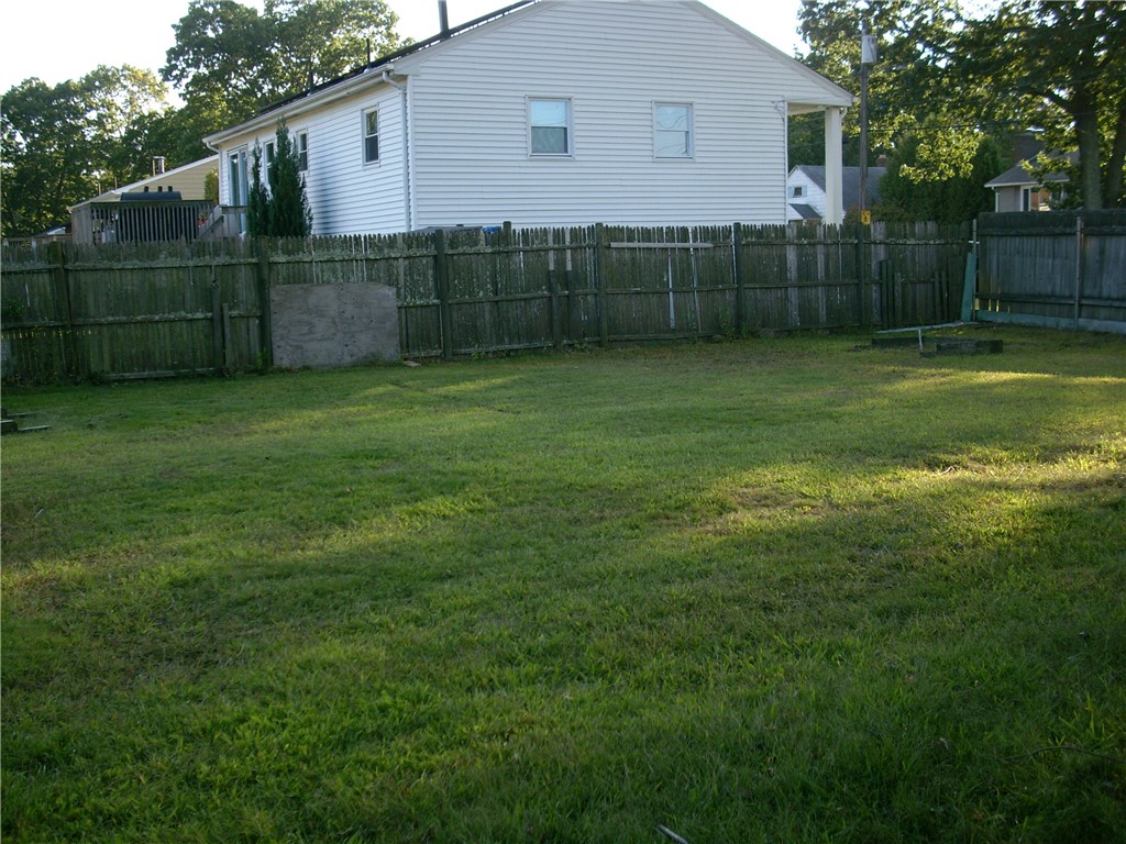 20 Custer Street Warwick, RI 02889 - Photo 15 of 18