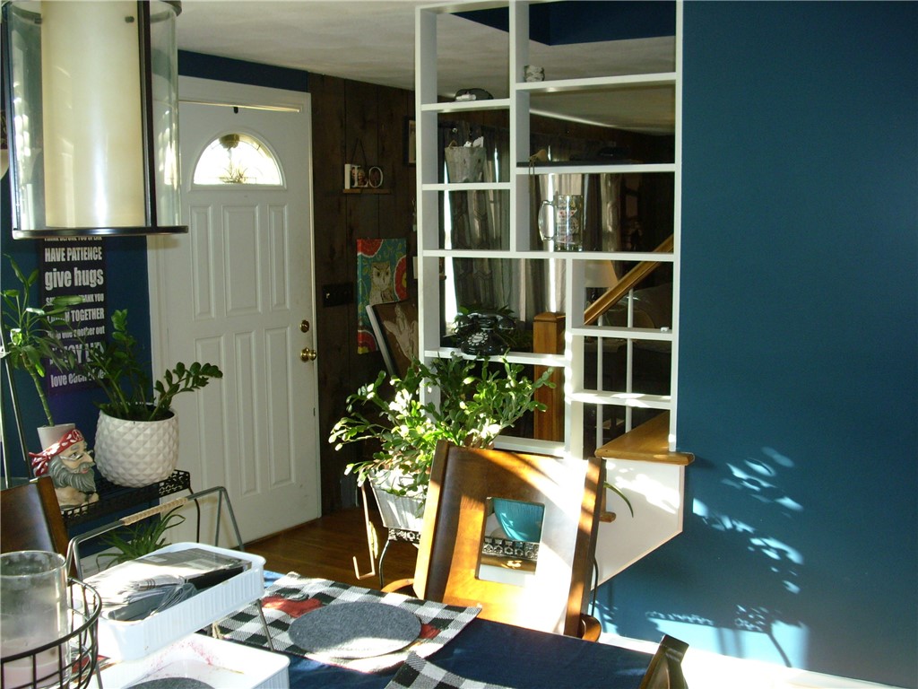 20 Custer Street Warwick, RI 02889 - Photo 6 of 18