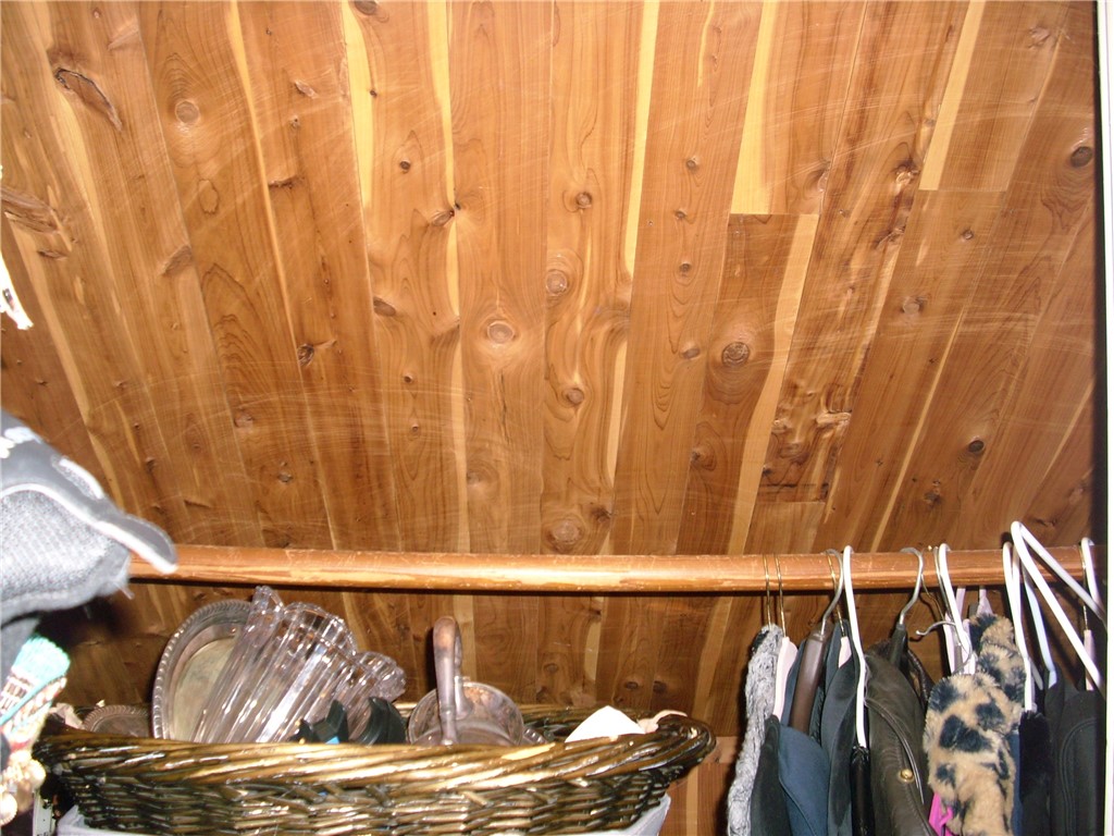 20 Custer Street Warwick, RI 02889 - Photo 9 of 18