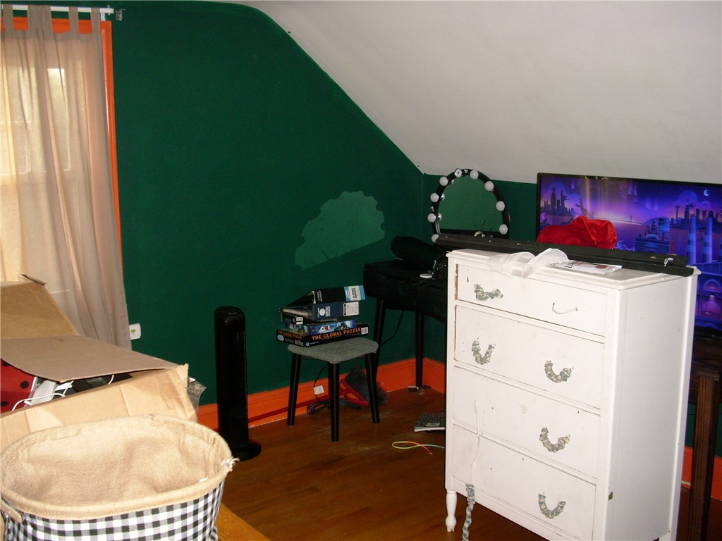 20 Custer Street Warwick, RI 02889 - Photo 10 of 18