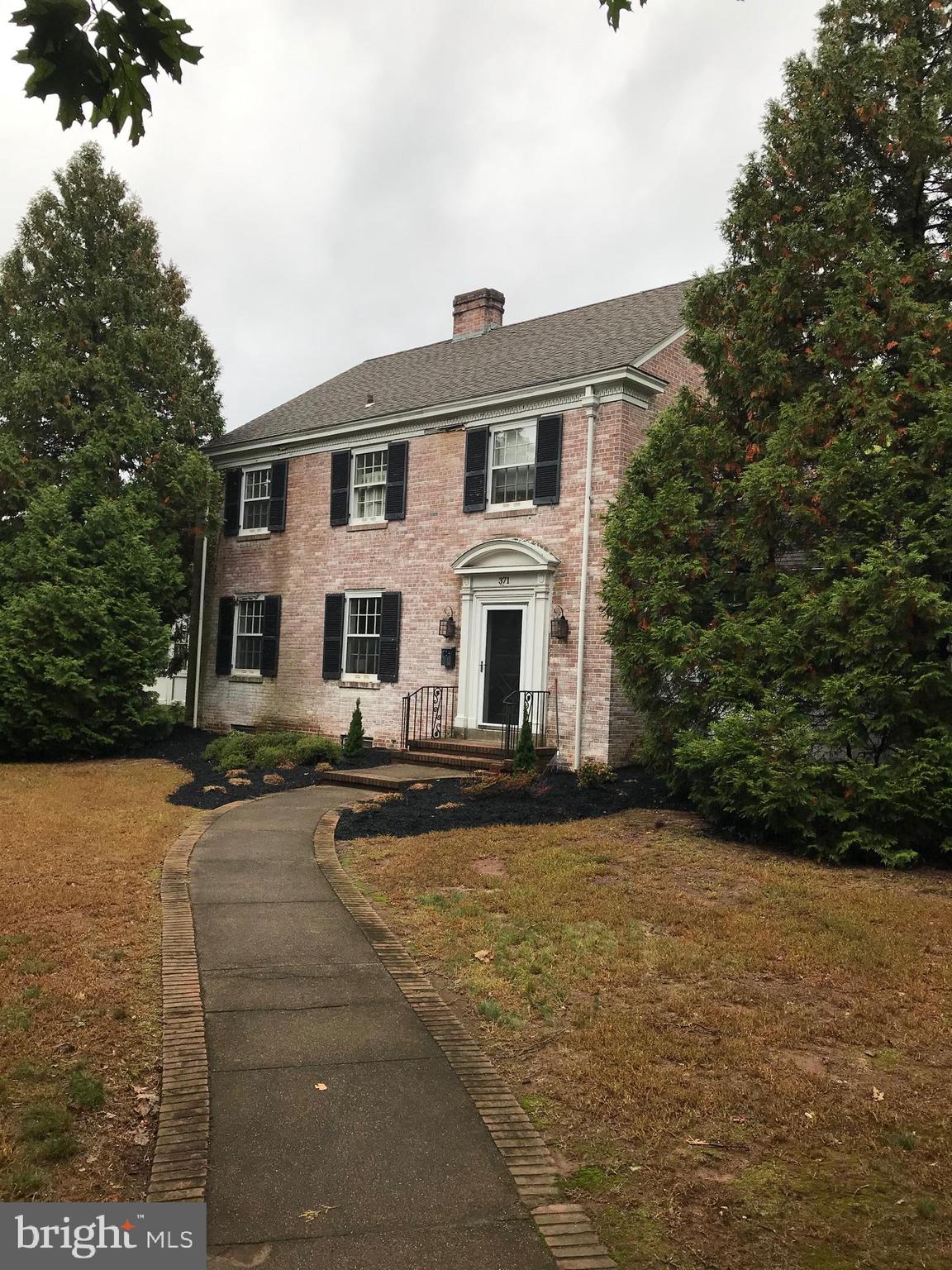 371 Grand View Road Pottstown, PA 19464 - Photo 2 of 18 Gallery Image 2