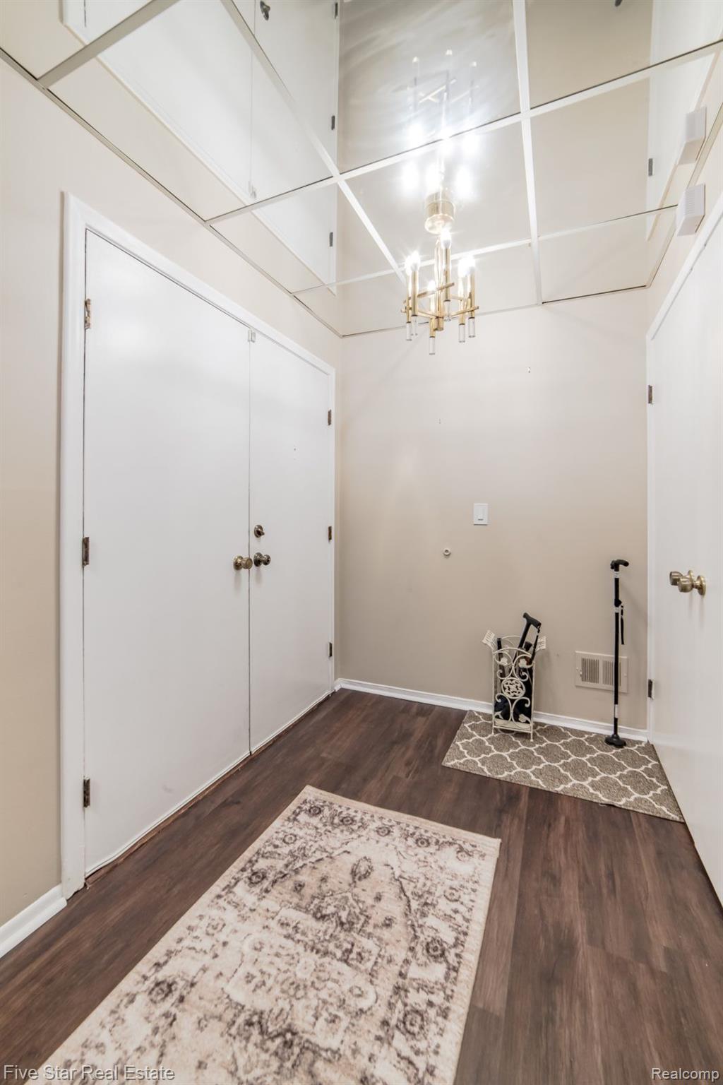 27330 Arborway Road, Unit 1 Southfield, MI 48033 - Photo 10 of 38 Gallery Image 10