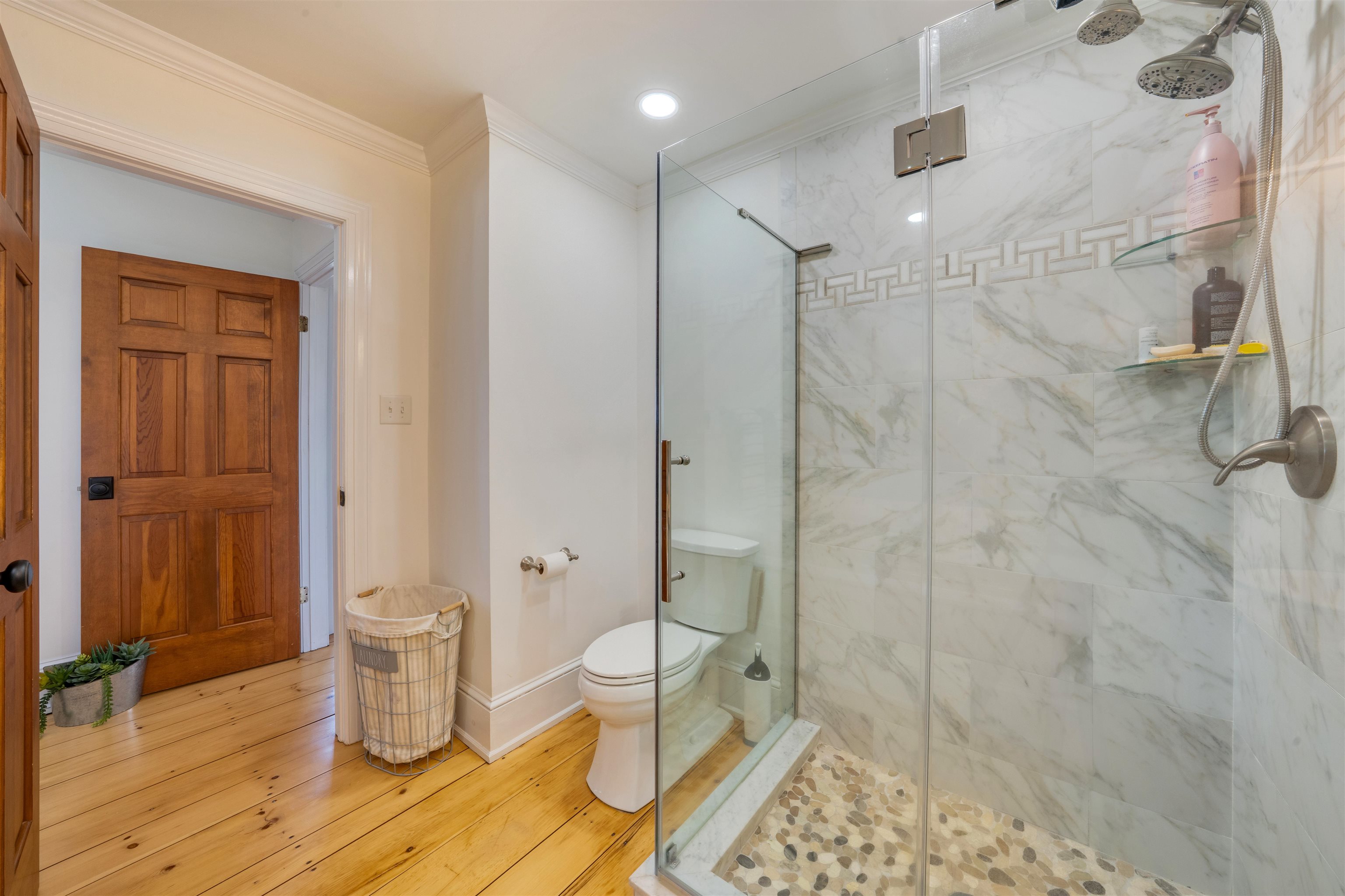 892 Weeks Landing Road Erma, NJ 08204 - Photo 33 of 50 a bathroom with a toilet and a shower