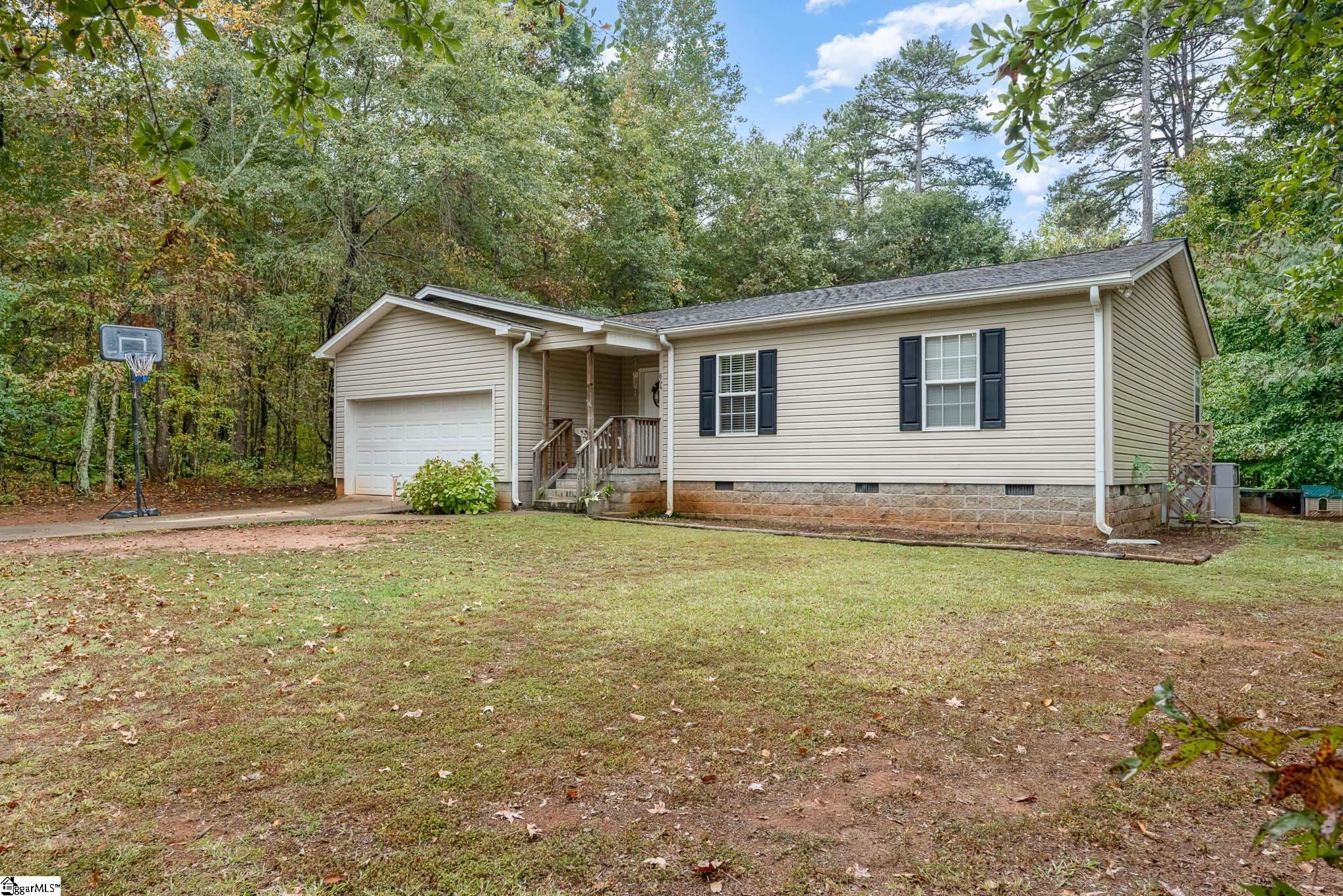 864 Gilliam Road Greer, SC 29651 - Photo 2 of 26