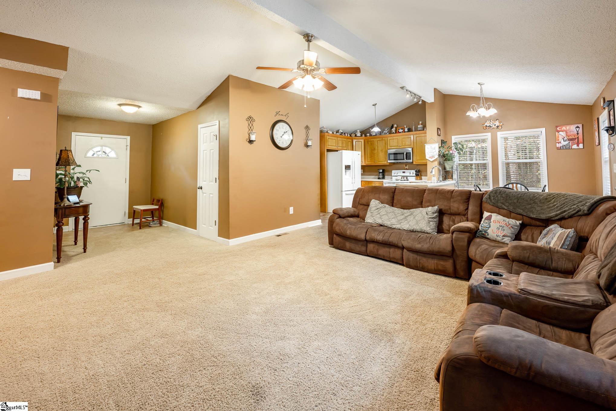 864 Gilliam Road Greer, SC 29651 - Photo 7 of 26
