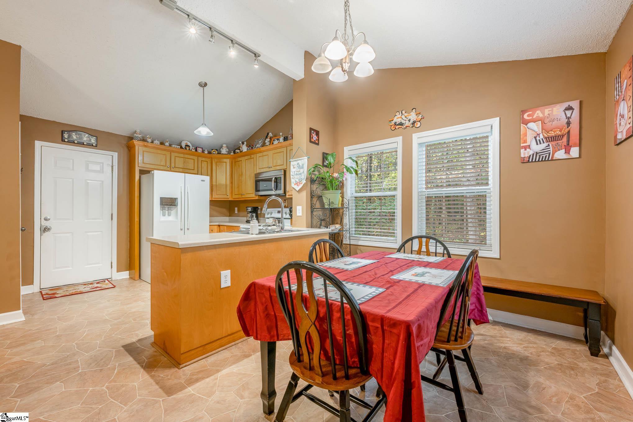 864 Gilliam Road Greer, SC 29651 - Photo 9 of 26