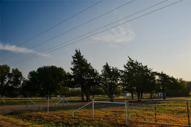 a view of an outdoor space
