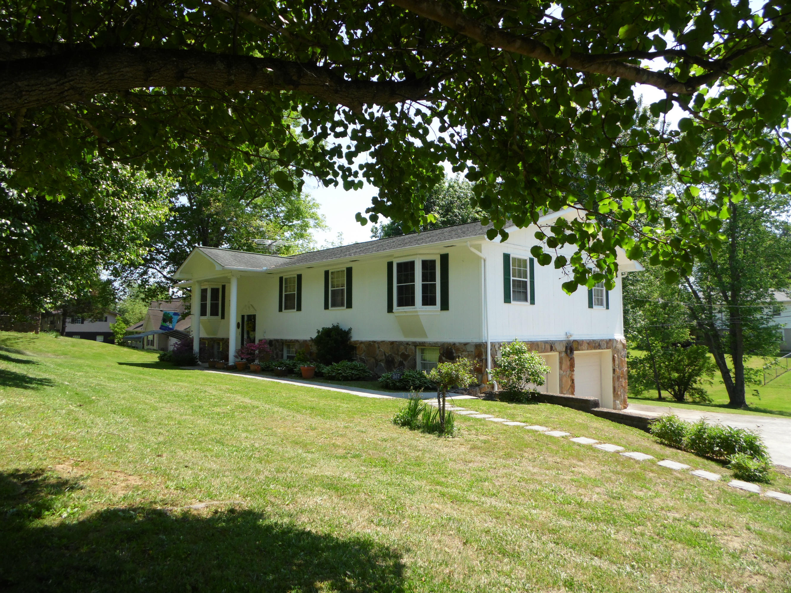 367 Eagle Bluff Road Jacksboro, TN 37757 - Photo 1 of 36 SAM_0978