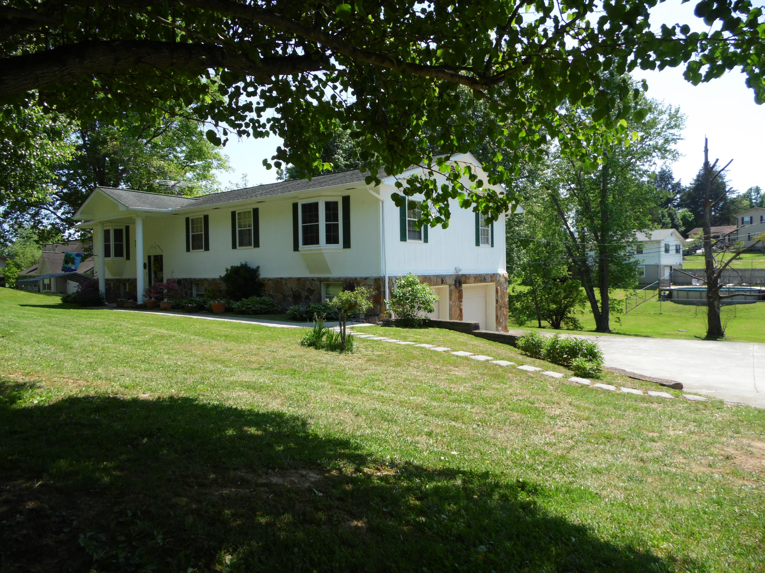 367 Eagle Bluff Road Jacksboro, TN 37757 - Photo 2 of 36 SAM_0979