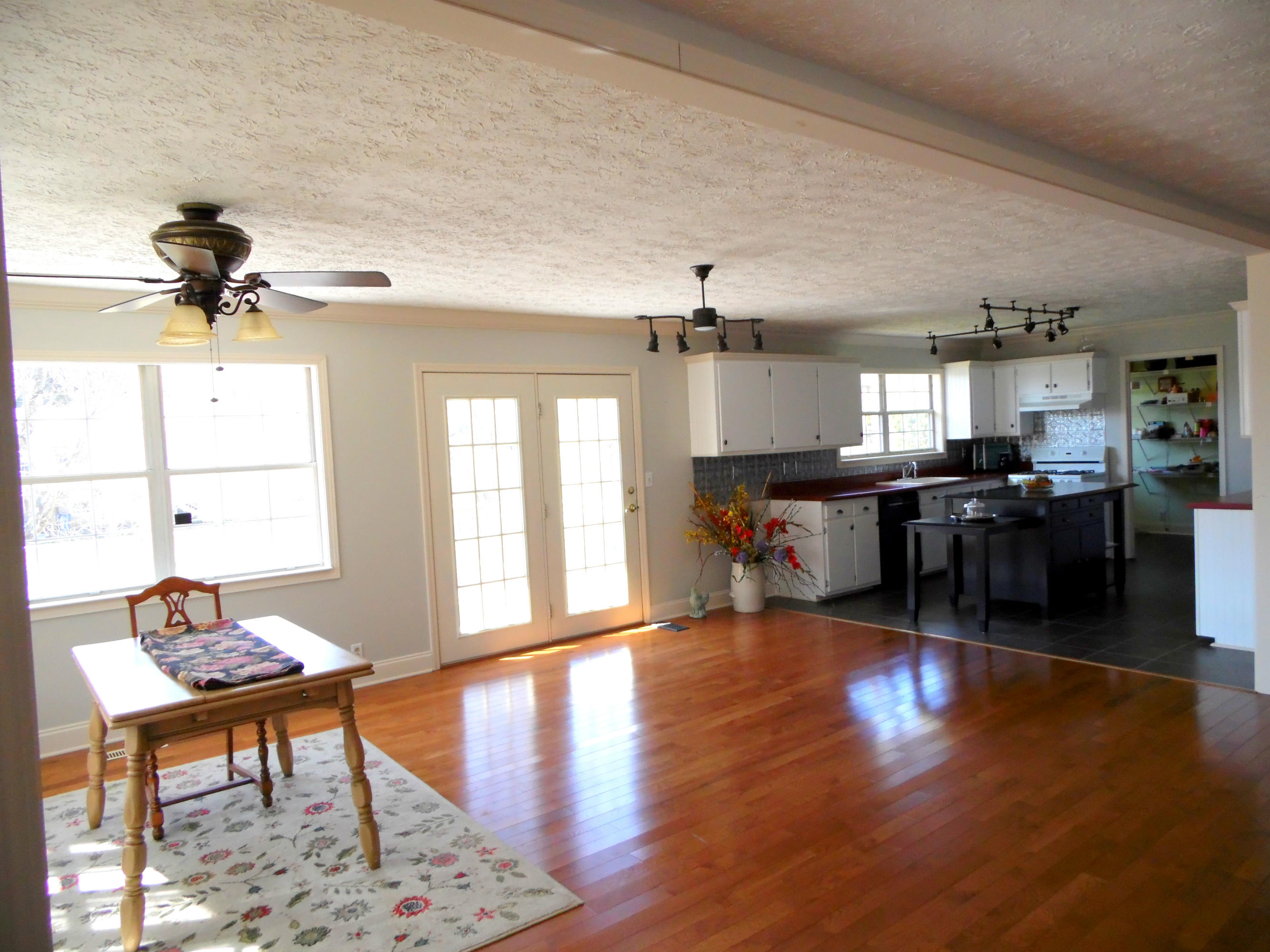 367 Eagle Bluff Road Jacksboro, TN 37757 - Photo 18 of 36 SAM_0609