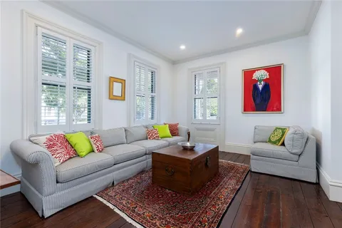 $5,800,000 | 11 Main Street, Stonington, CT 06378