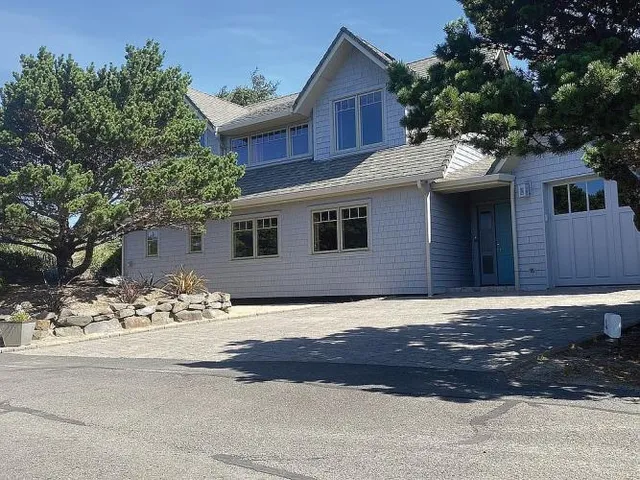 $1,150,000 | 25 Spouting Whale Lane, Gleneden Beach, OR 97388