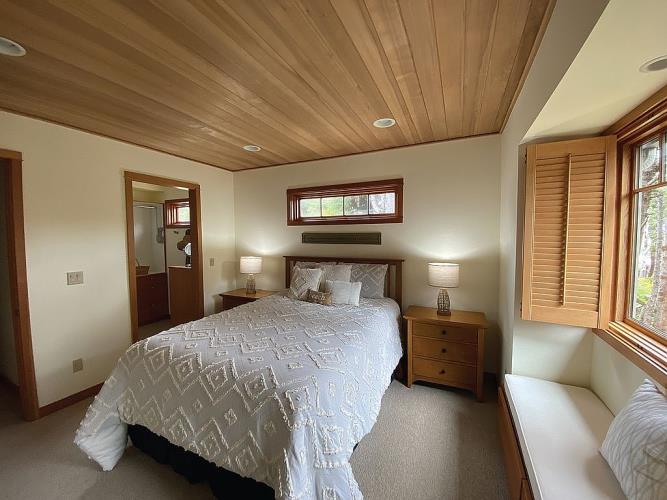 25 Spouting Whale Lane Gleneden Beach, OR 97388 - Photo 3 of 35