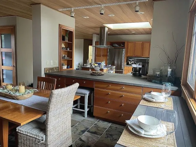 $1,150,000 | 25 Spouting Whale Lane, Gleneden Beach, OR 97388