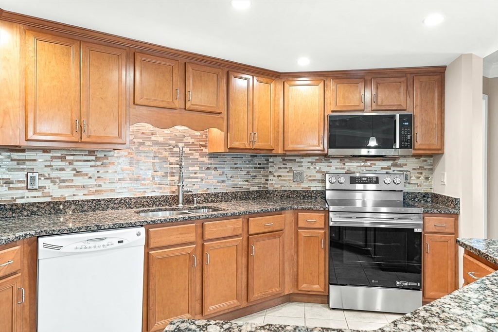 490 Main Street, Unit 107 Northborough, MA 01532 - Photo 12 of 35