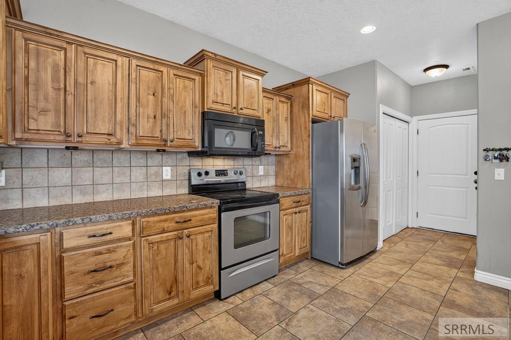 4520 Hershey Loop Chubbuck, ID 83202 - Photo 13 of 43