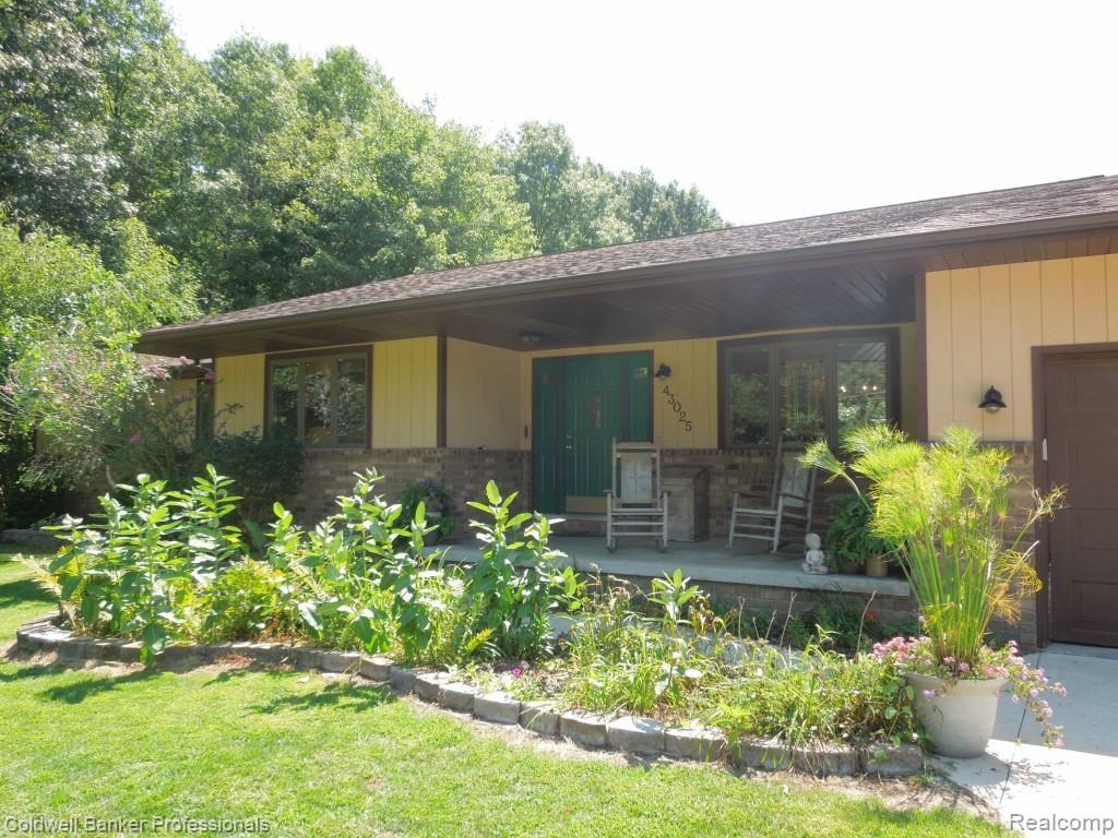 43025 Willis Road Belleville, MI 48111 - Photo 17 of 36 DSCN0767.jpg