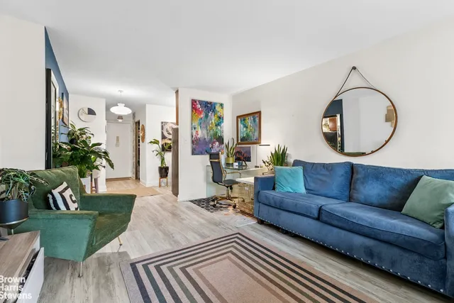 $450,000 | 40 Clinton Street, Unit 8B | Brooklyn Heights