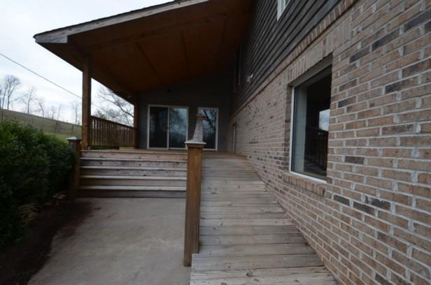 1221 Hillvale Road Andersonville, TN 37705 - Photo 22 of 39 Rear Porch