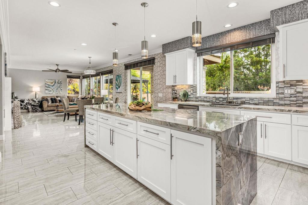 3727 Vista Rim Place Vista, CA 92084 - Photo 12 of 47 Kitchen