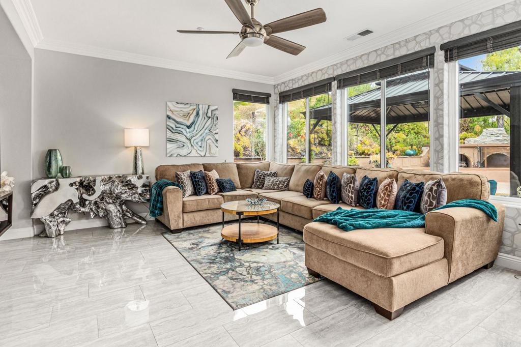 3727 Vista Rim Place Vista, CA 92084 - Photo 15 of 47 Den/Family/Great Room