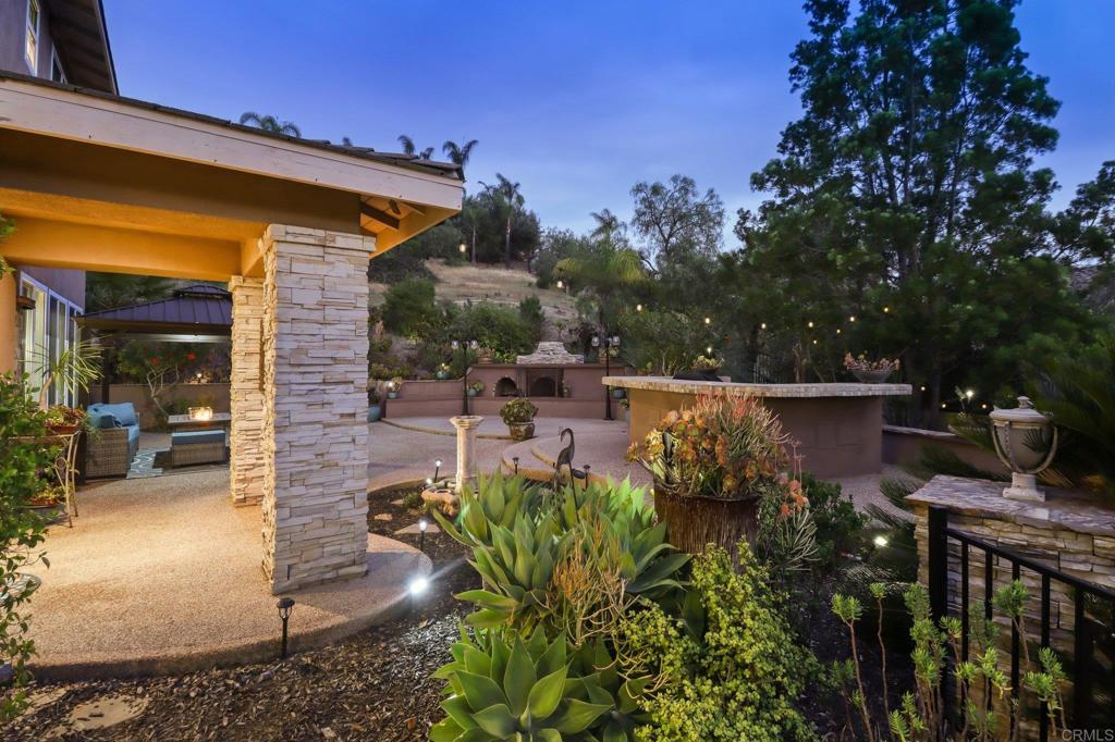 3727 Vista Rim Place Vista, CA 92084 - Photo 46 of 47 Exterior Back