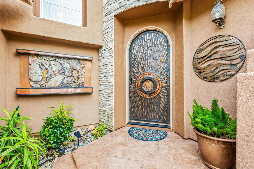 3727 Vista Rim Place Vista, CA 92084 - Photo 6 of 47 Entry