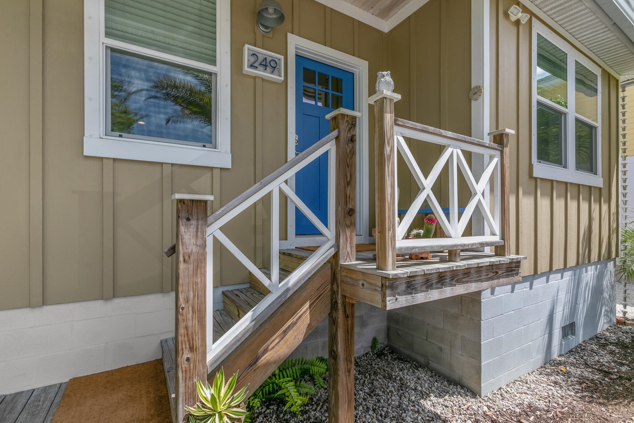 249 Riberia Street St. Augustine, FL 32084 - Photo 2 of 45 a view of entryway