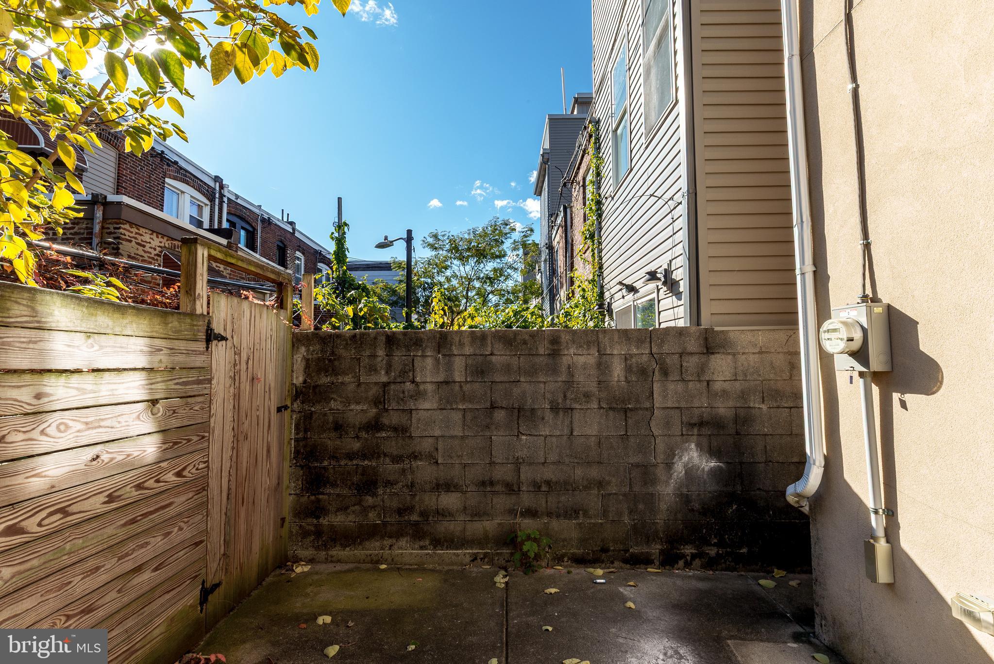 1331 South Dover Street Philadelphia, PA 19146 - Photo 11 of 24 a bathroom with a shower