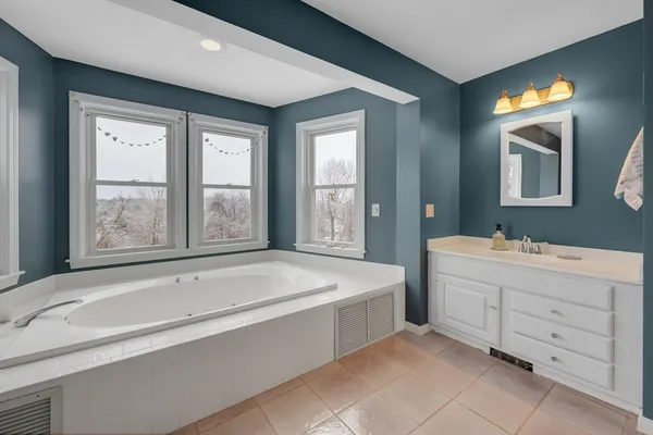 $670,000 | 15 Birch Hill Road, West Brookfield, MA 01585