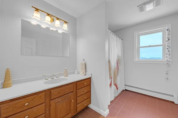 $670,000 | 15 Birch Hill Road, West Brookfield, MA 01585