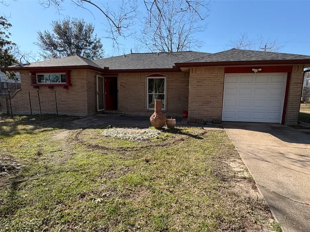 $1,850 | 610 Stoneledge Drive, Friendswood, TX 77546