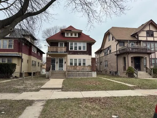 $169,900 | 2760 North 47th Street, Unit 2762, Milwaukee, WI 53210