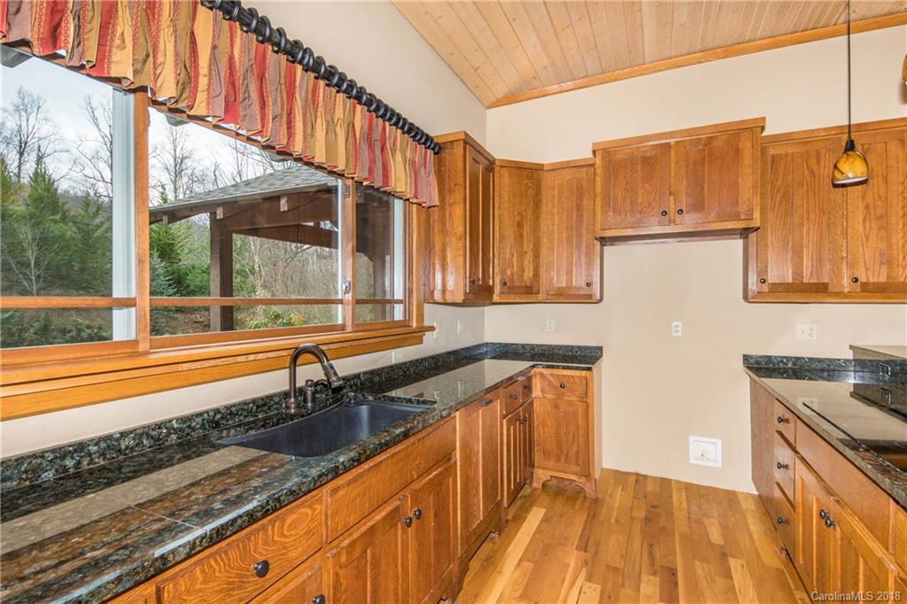 296 Timberlane Road Waynesville, NC 28786 - Photo 14 of 33 Gallery Image 14