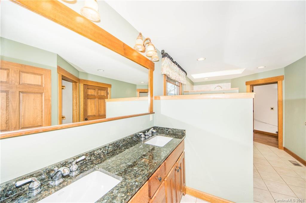296 Timberlane Road Waynesville, NC 28786 - Photo 19 of 33 Gallery Image 19