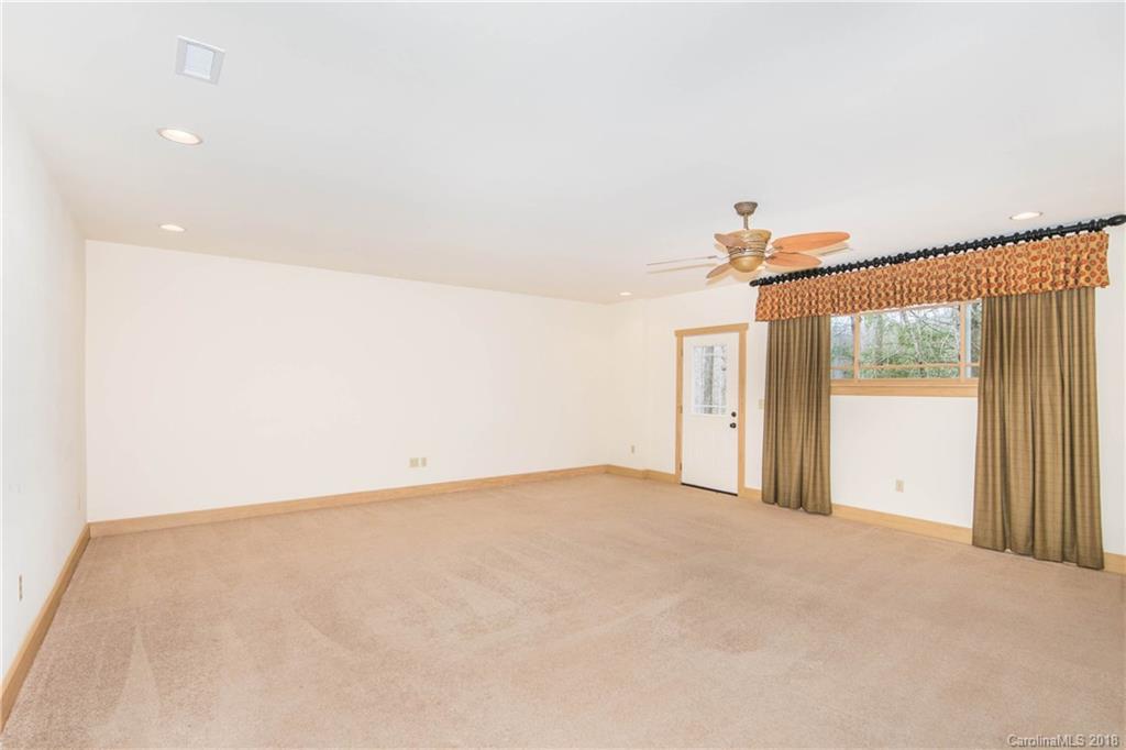 296 Timberlane Road Waynesville, NC 28786 - Photo 27 of 33 Gallery Image 27