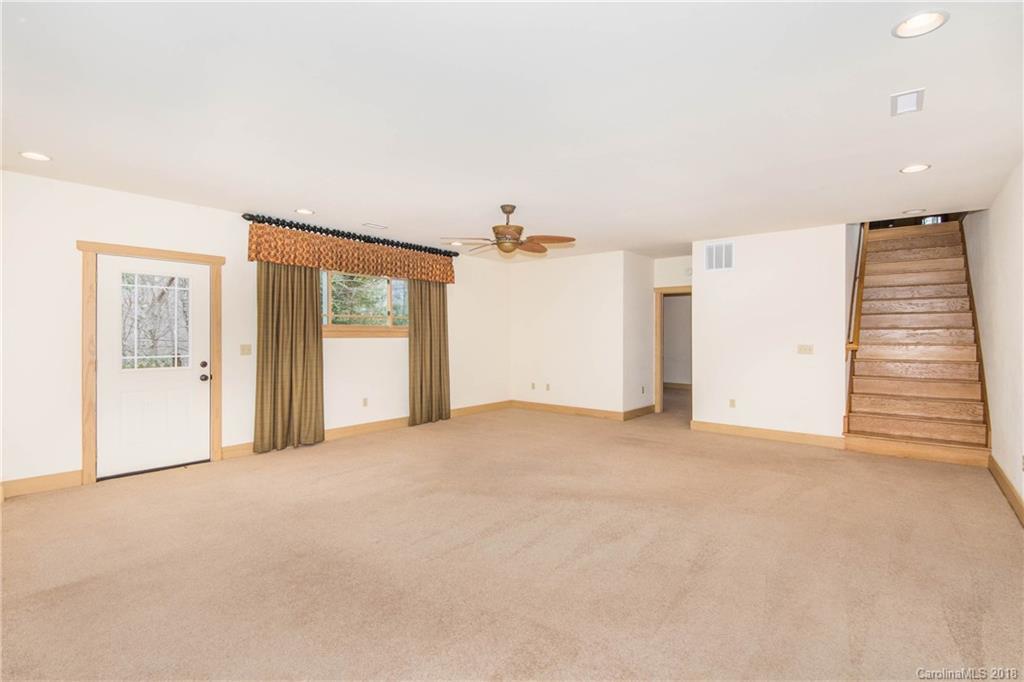 296 Timberlane Road Waynesville, NC 28786 - Photo 28 of 33 Gallery Image 28