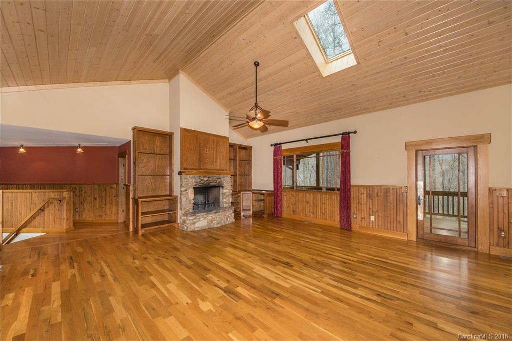 296 Timberlane Road Waynesville, NC 28786 - Photo 6 of 33 Gallery Image 6
