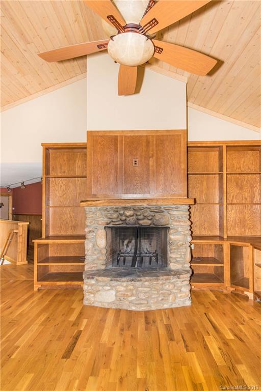 296 Timberlane Road Waynesville, NC 28786 - Photo 8 of 33 Gallery Image 8