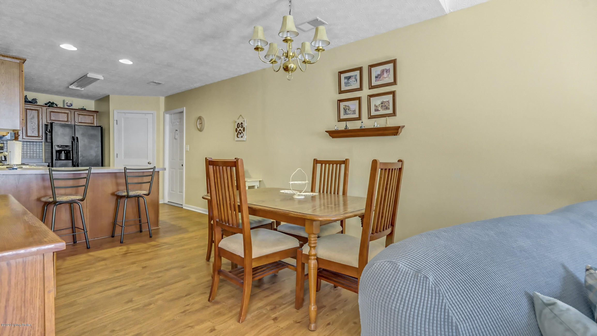 6305 Red Apple Road Louisville, KY 40219 - Photo 11 of 26 6305 Red Apple Rd-11